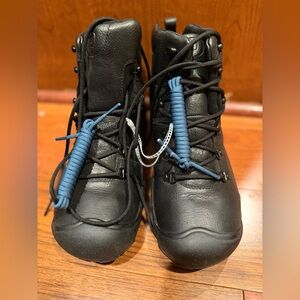 Keen Men’s hiking boots.